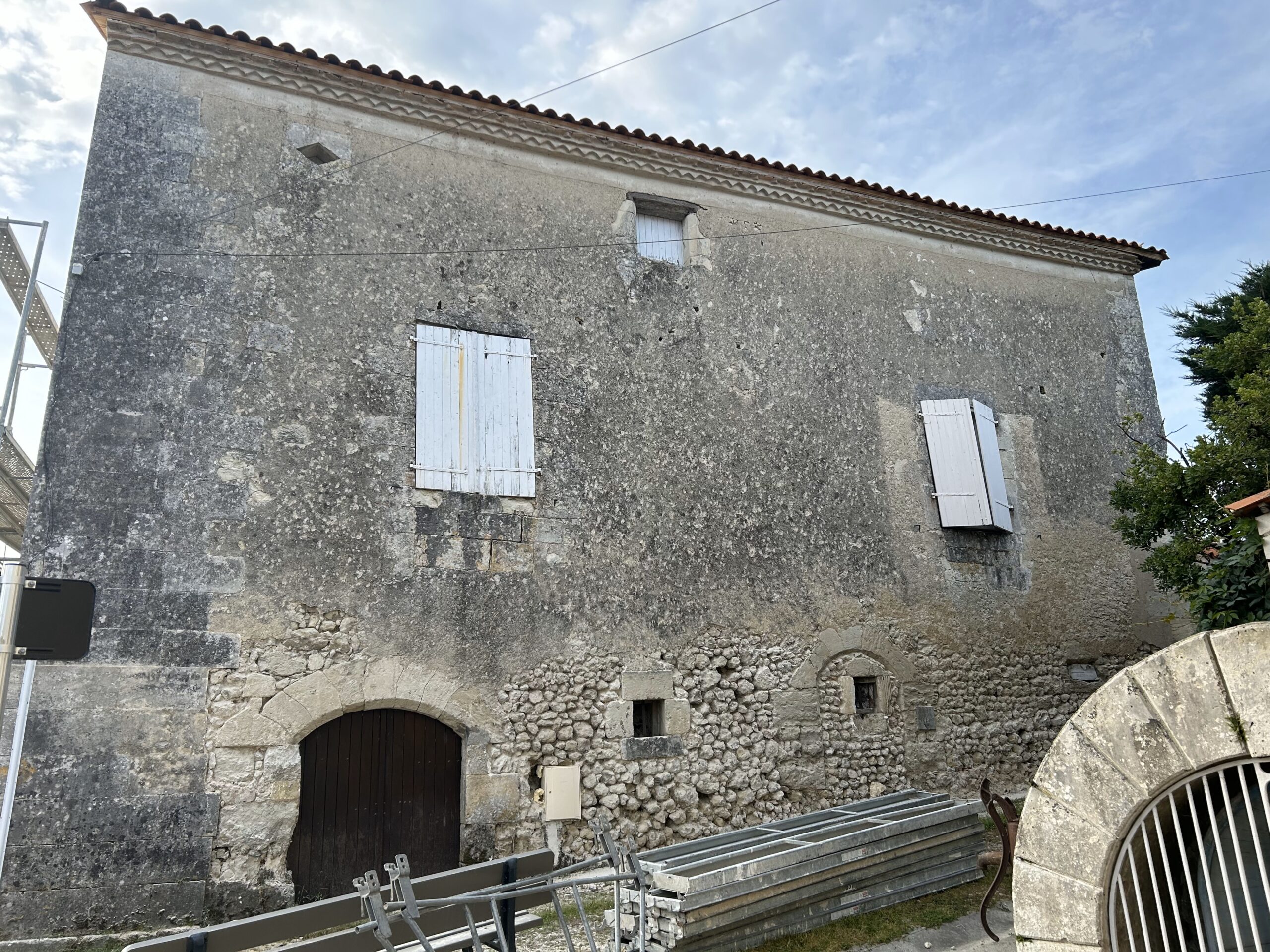 facade avant travaux scaled